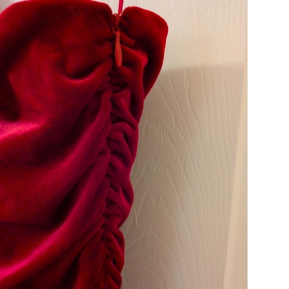 Tahari Arthur S Levine Burgundy Velvet One Shoulder Ruched Midi Dress Womens 14 - Picture 3 of 9